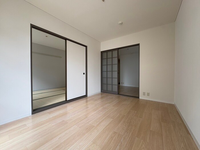 クイ－ンズコ－トＣ棟の物件内観写真