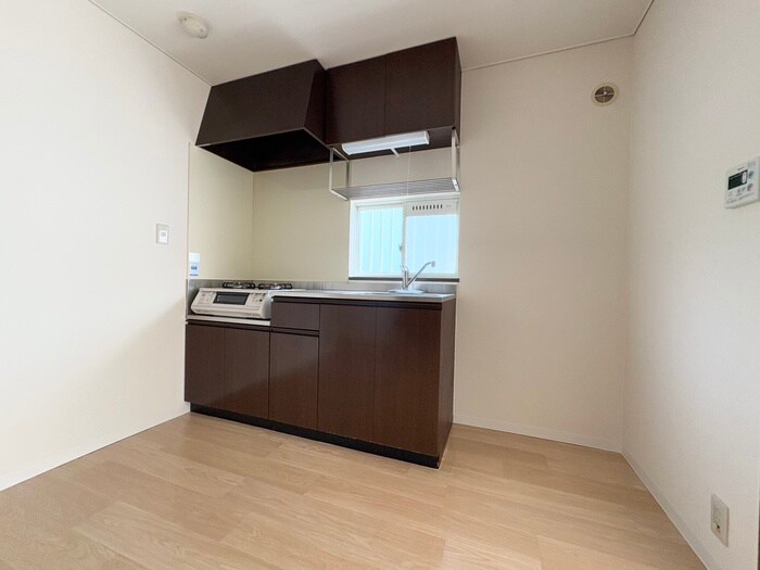 クイ－ンズコ－トＣ棟の物件内観写真