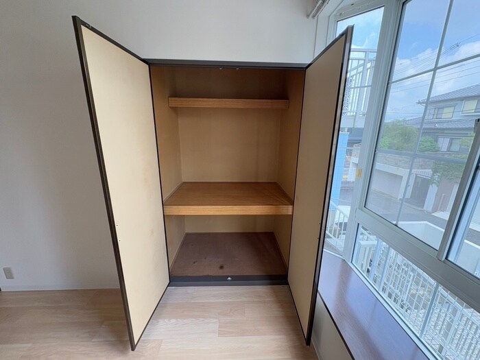 クイ－ンズコ－トＣ棟の物件内観写真