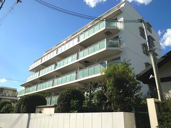 ファミ－ル服部（405）の物件外観写真