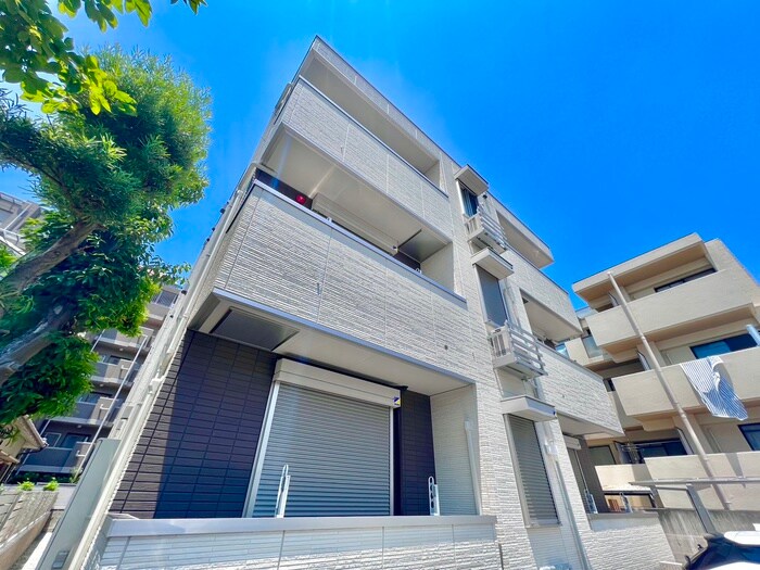 ソーリス・ルクスの物件外観写真