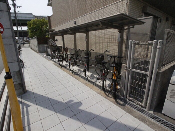 パ－ルレジデンス芦原橋の物件外観写真