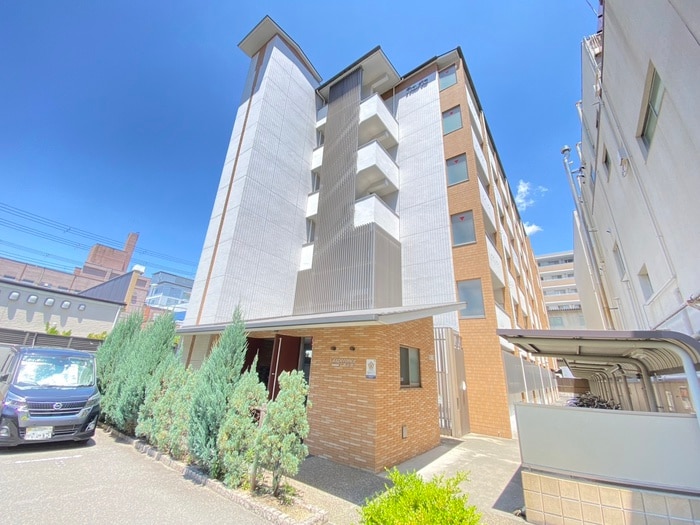 レスペランス西小路の物件外観写真