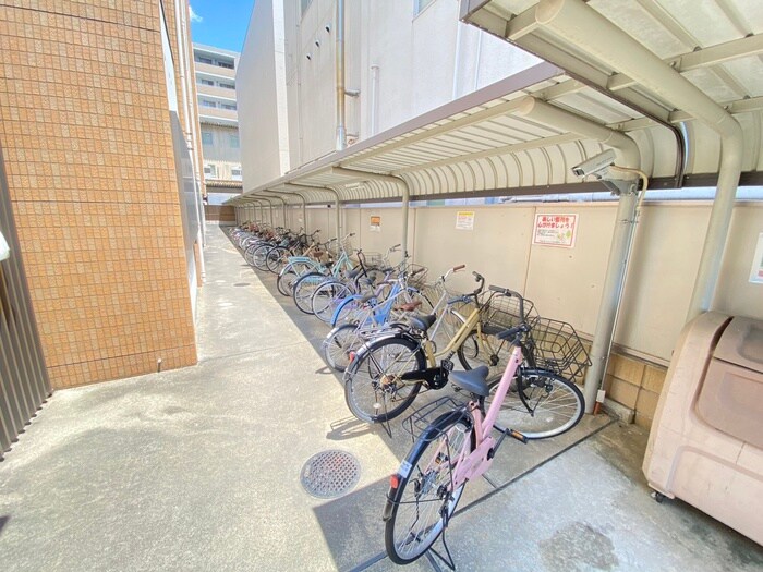 レスペランス西小路の物件外観写真