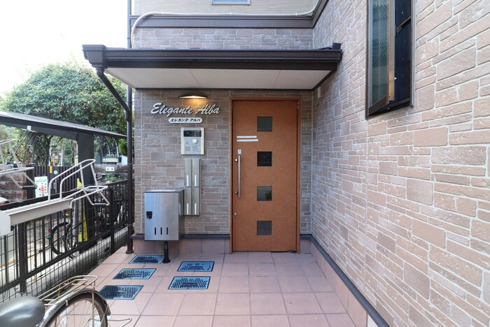 エレガンテアルバの物件外観写真