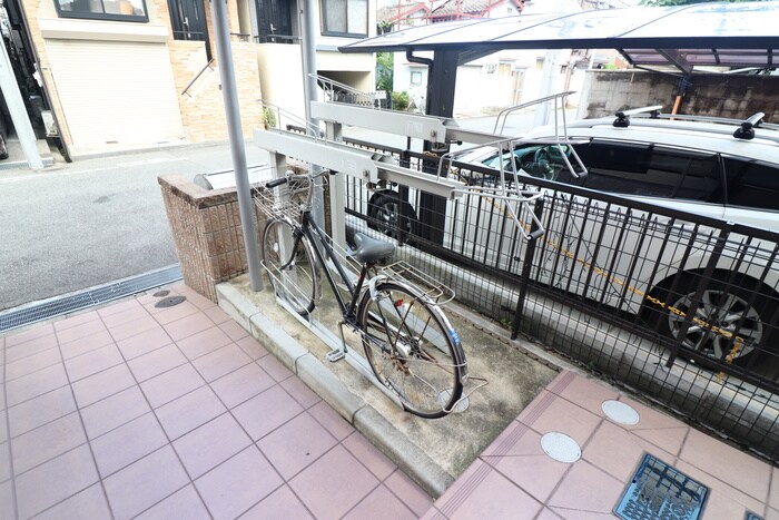 エレガンテアルバの物件外観写真