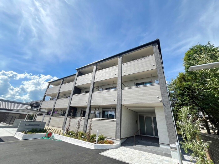 Advanceの物件外観写真