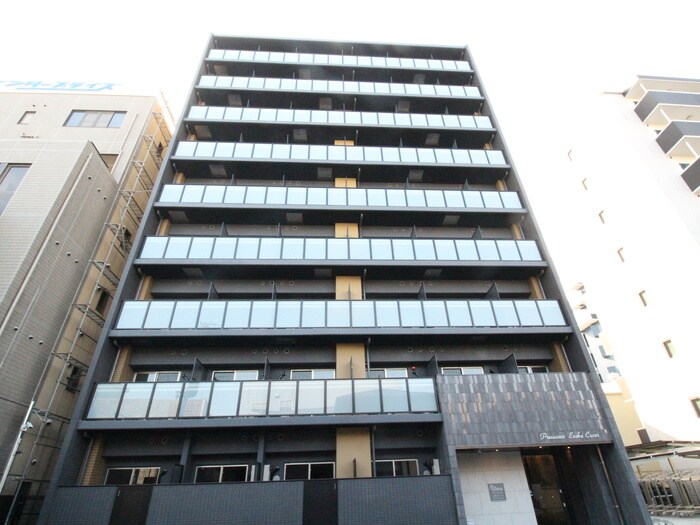 プレサンス江坂クォーレの物件外観写真