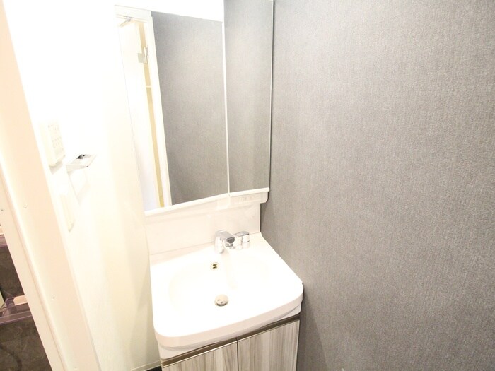 プレサンス江坂クォーレの物件内観写真