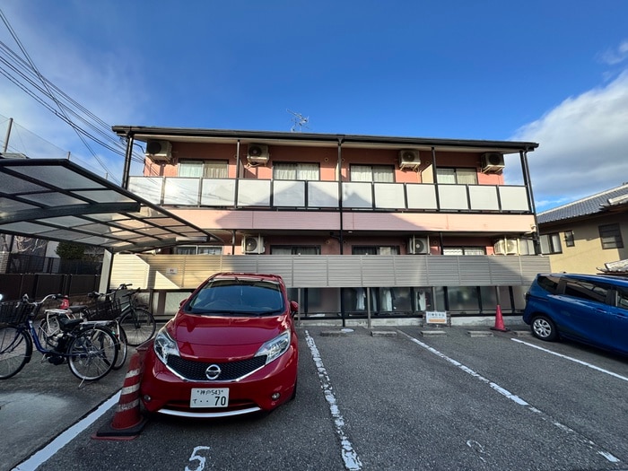 誠月ハイツの物件外観写真