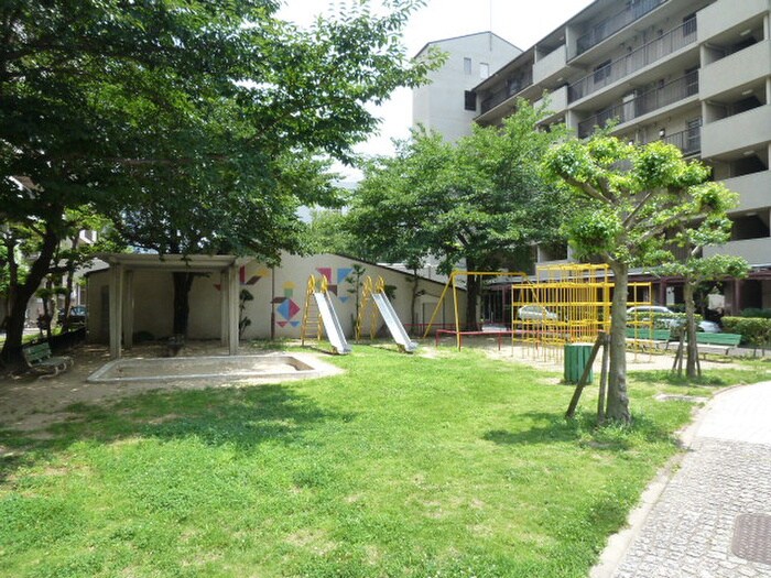 栄南団地　10号棟（302）の物件外観写真