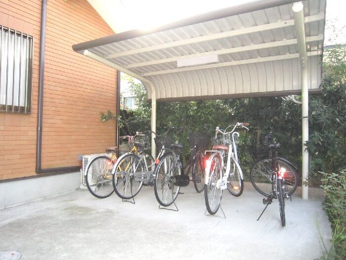 フロ－ラ小野の物件外観写真