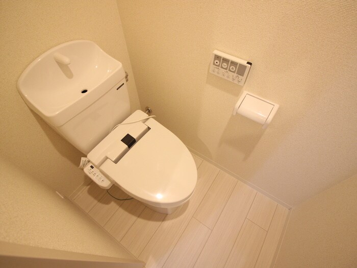 フィユフラッツ中桜塚の物件内観写真