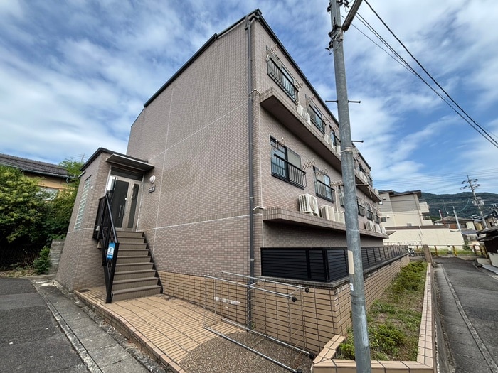 クリヨン２の物件外観写真