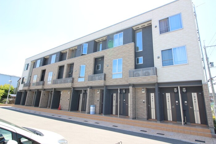 ジュリアスガーデン鳳の物件外観写真