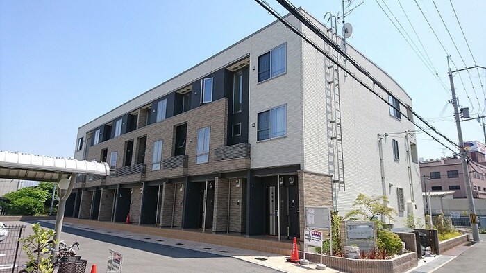 ジュリアスガーデン鳳の物件外観写真