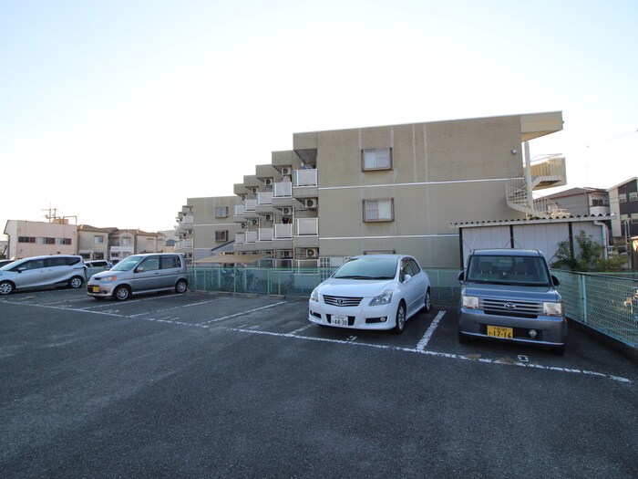 ハピネス渚の物件外観写真