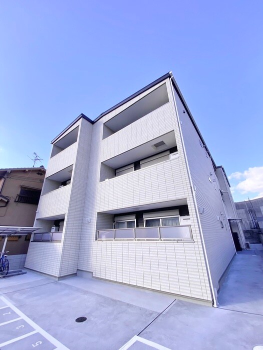 CASA　CALMA菱木の物件外観写真