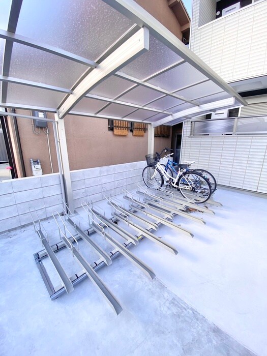 CASA　CALMA菱木の物件外観写真