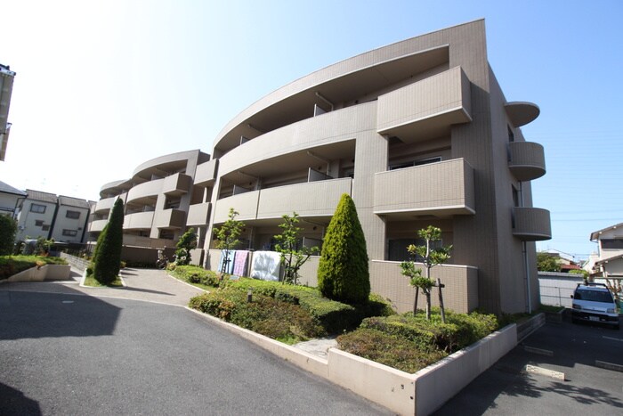 セゾンエスポワ－ルの物件外観写真