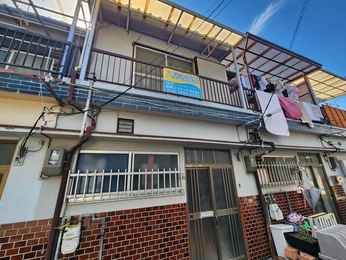 大黒町１丁目テラスハウスの物件外観写真