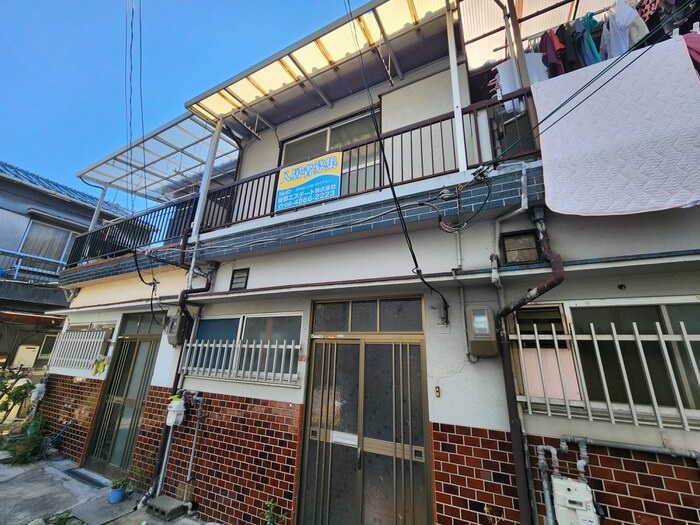 大黒町１丁目テラスハウスの物件外観写真