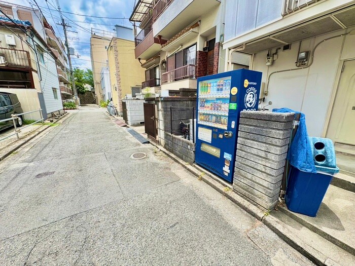 エスト香里の物件外観写真