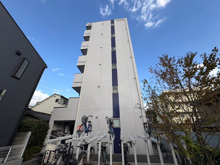 C.REST八尾の物件外観写真