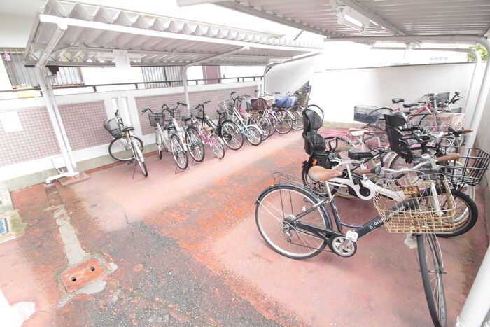 メゾンカルムの物件外観写真