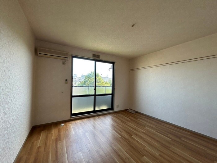 ｺﾝﾃﾞｨｼｰﾌﾟﾙ南が丘B棟の物件内観写真