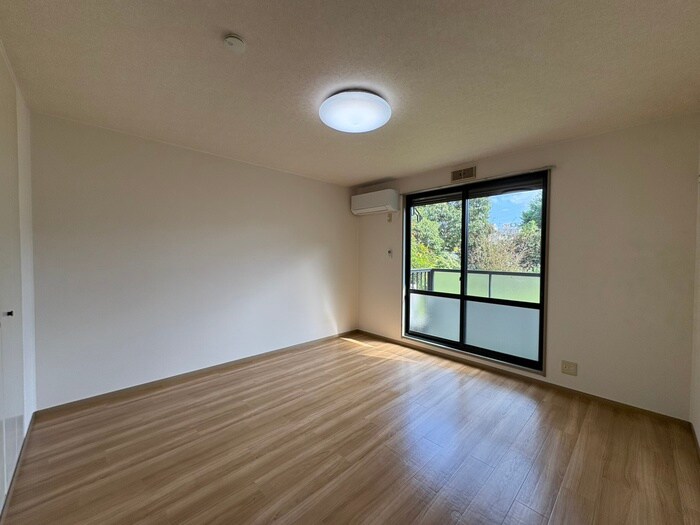 ｺﾝﾃﾞｨｼｰﾌﾟﾙ南が丘B棟の物件内観写真