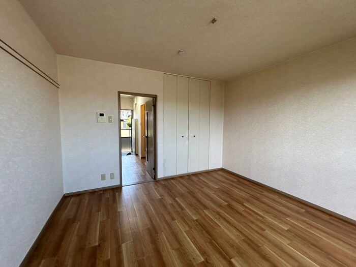 ｺﾝﾃﾞｨｼｰﾌﾟﾙ南が丘B棟の物件内観写真