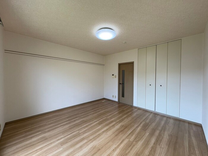 ｺﾝﾃﾞｨｼｰﾌﾟﾙ南が丘B棟の物件内観写真