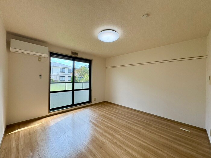 ｺﾝﾃﾞｨｼｰﾌﾟﾙ南が丘B棟の物件内観写真