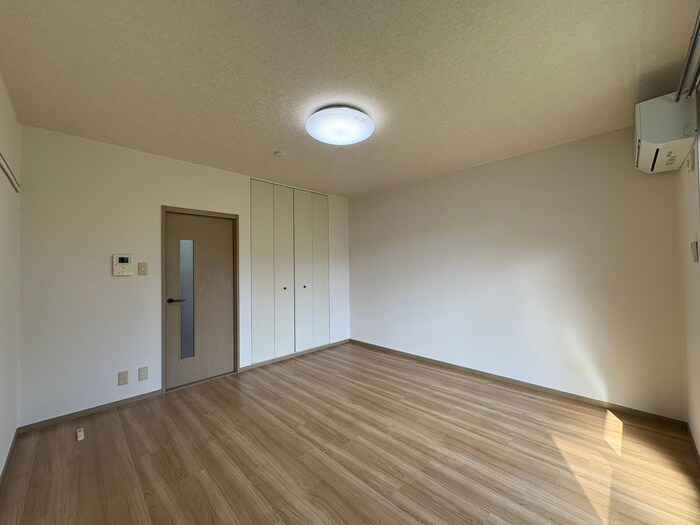 ｺﾝﾃﾞｨｼｰﾌﾟﾙ南が丘B棟の物件内観写真