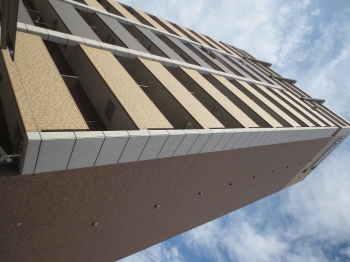 ﾌﾟﾚｻﾝｽ福島ﾆｭ-ｹﾞ-ﾄ（705）の物件外観写真