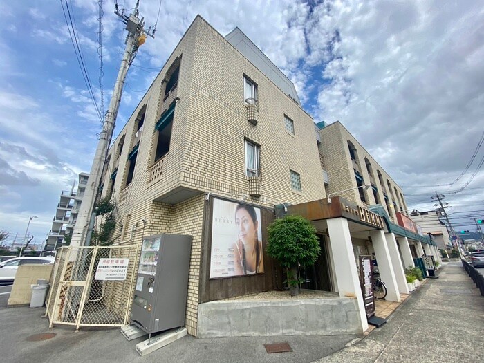 パウワウハウスの物件外観写真