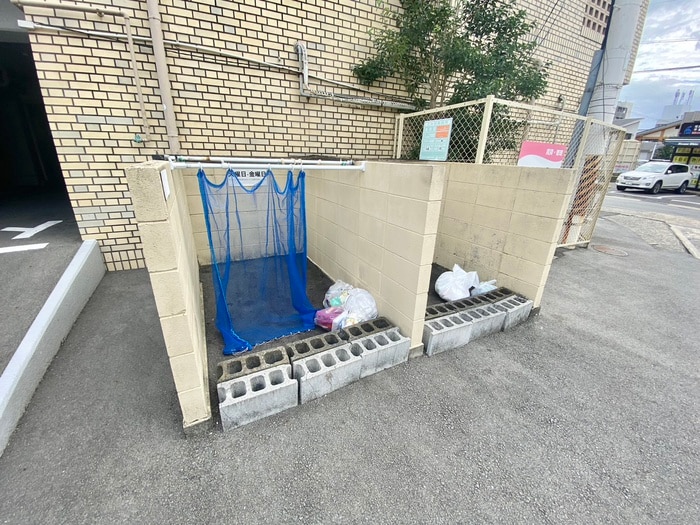 パウワウハウスの物件外観写真