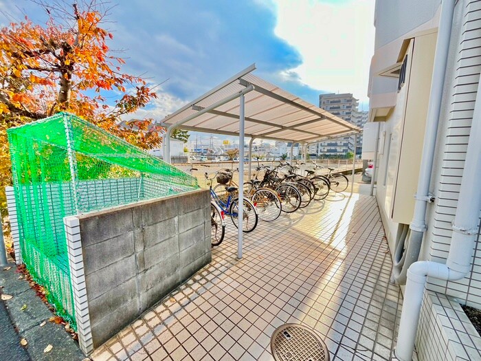 ドミ－ル真紀の物件外観写真