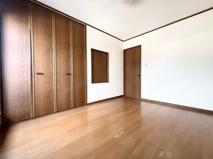 御陵中筋町貸家の物件内観写真