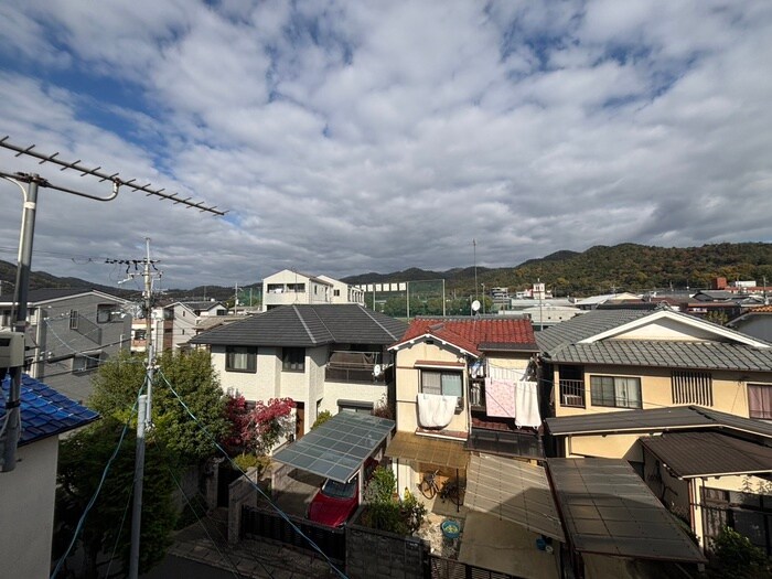 御陵中筋町貸家の物件内観写真