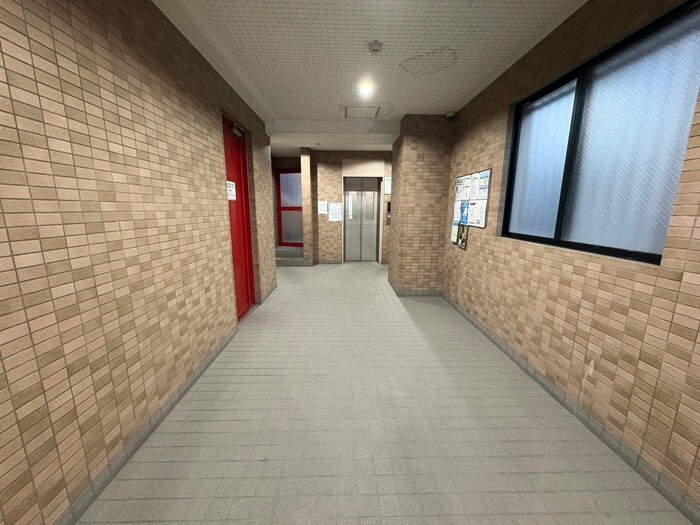 サンエスパシオ美園の物件外観写真