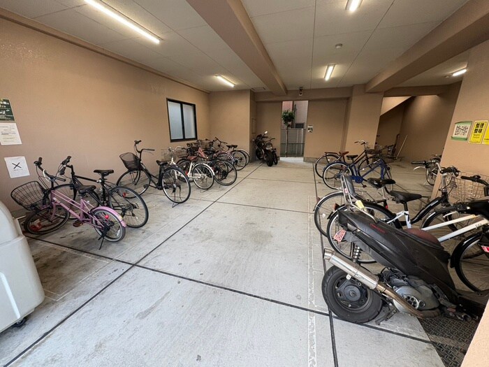 サンエスパシオ美園の物件外観写真