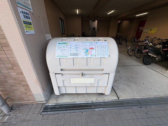 サンエスパシオ美園の物件外観写真