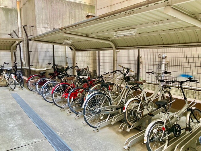 ﾌﾟﾚｻﾝｽ難波EASTﾓﾀﾞﾆﾃｨ（1302）の物件外観写真