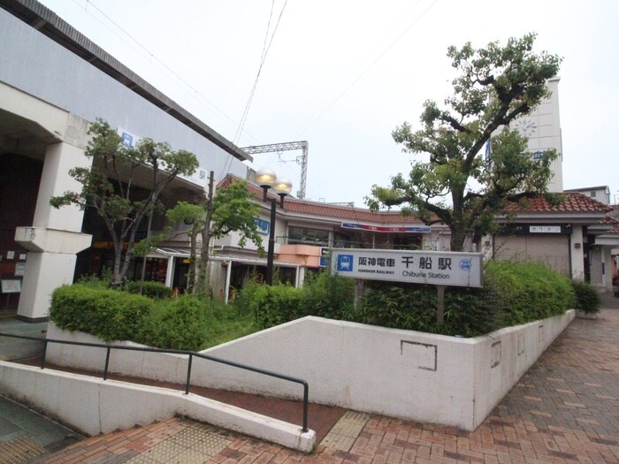 アン・リラの物件外観写真