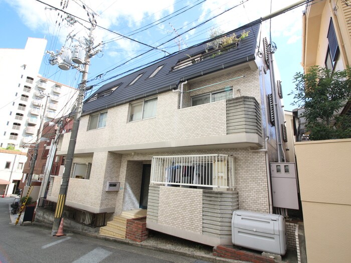 クレセント夙川の物件外観写真