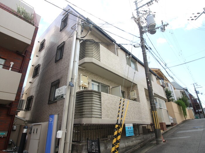 クレセント夙川の物件外観写真