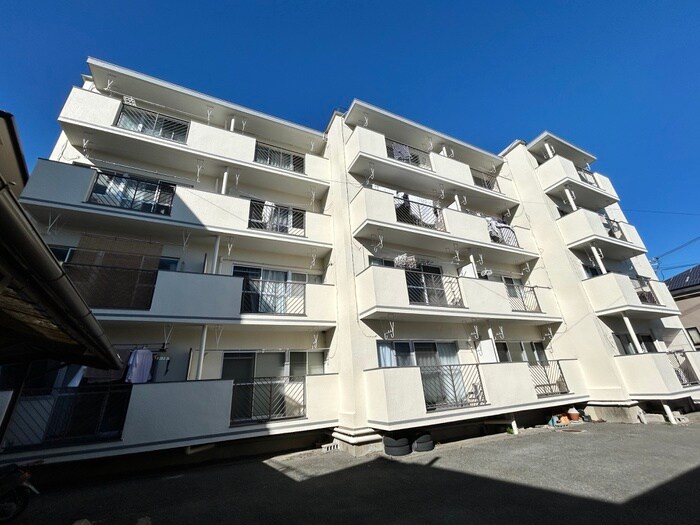 千里ﾛｲﾔﾙﾊｲﾂの物件外観写真