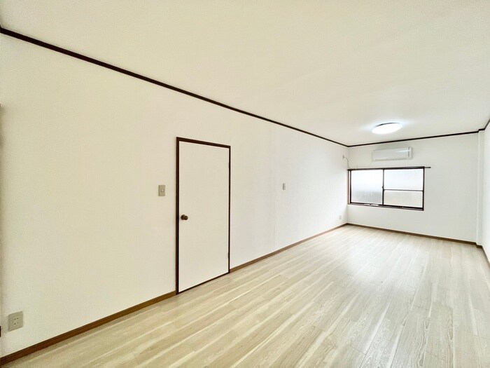 メゾンコヤマの物件内観写真